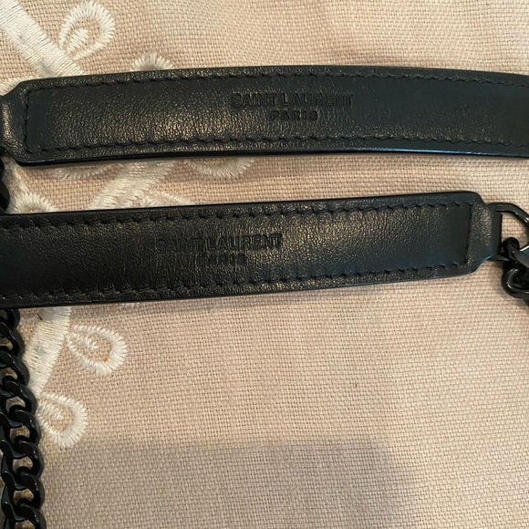 Signature Style Saint Yves Laurent Loulou YSL black on black bag. - Picture 6 of 13